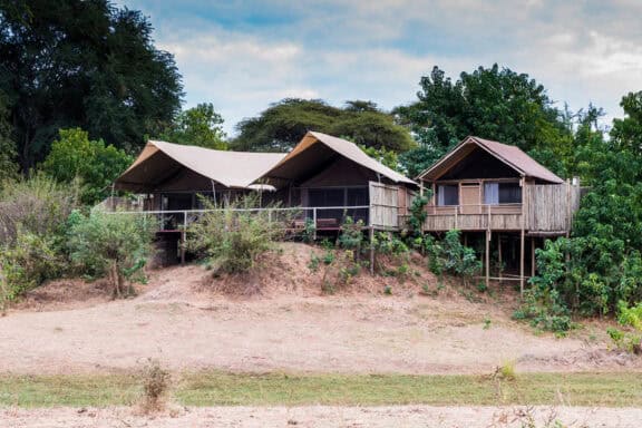 Exterior view of the family suite at Dulini Anabezi in Zambia.