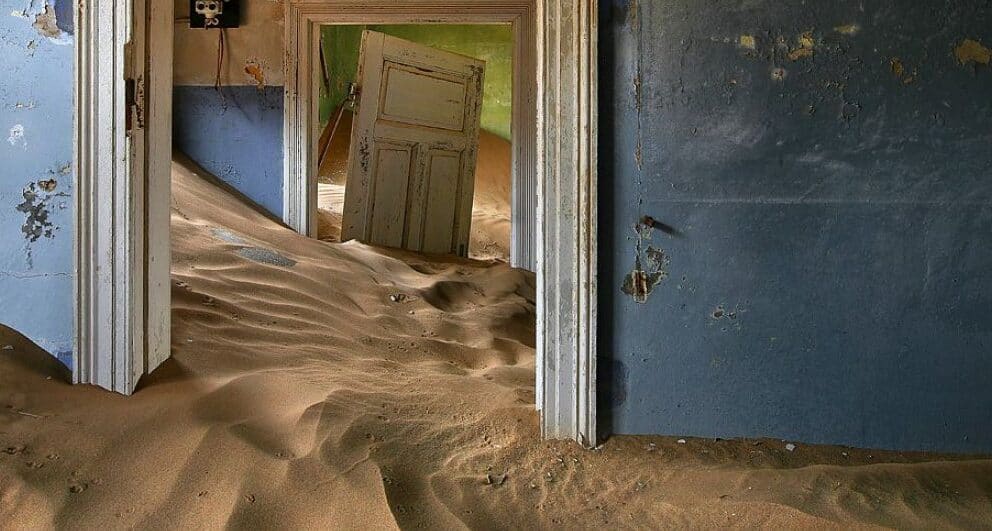 kolmanskop namibia safari