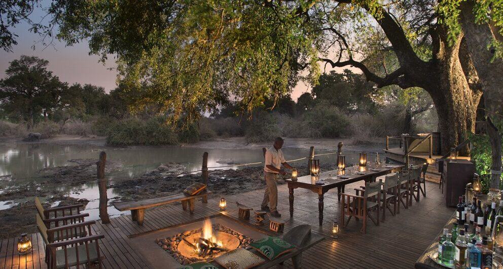 ruckmechi camp dinner luxury accommodation zimbabwe