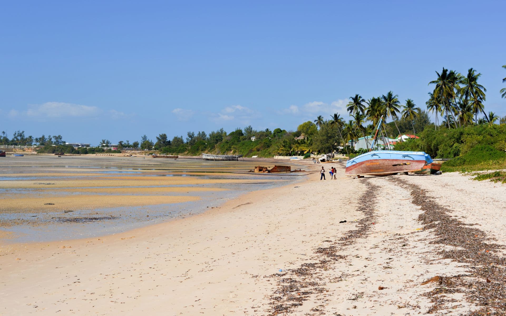 Low tide at Vilanculos Beach, Mozambique
