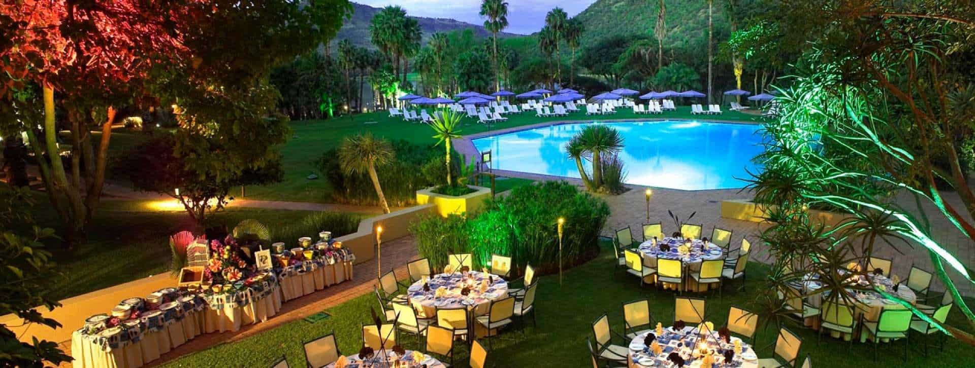 Dining at Sun City. Great for a solo Sun City holiday