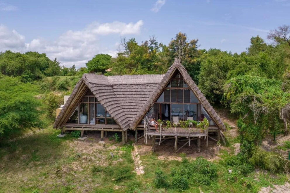 Outside View of Banda | Photo credit: Nile Safari Lodge