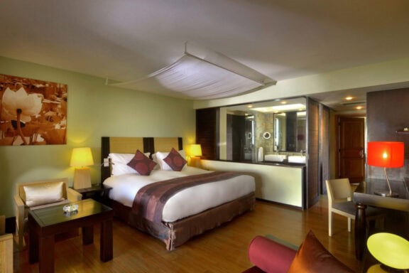 Luxury Room with Bathroom View | Photo credit: Sofitel Mauritius L'Impérial Resort & Spa