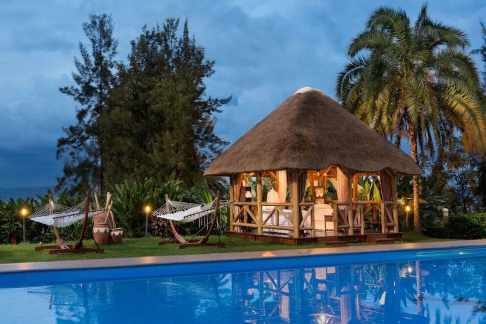Pool area with hut | Photo credit: Hôtel des Mille Collines
