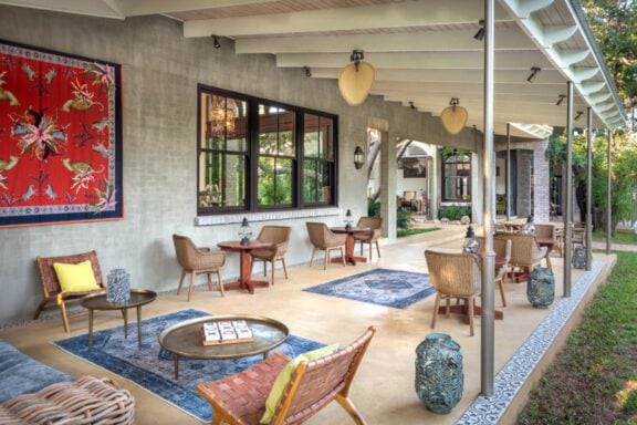 View of outdoor lounge area Photo: Mbano Manor Hotel