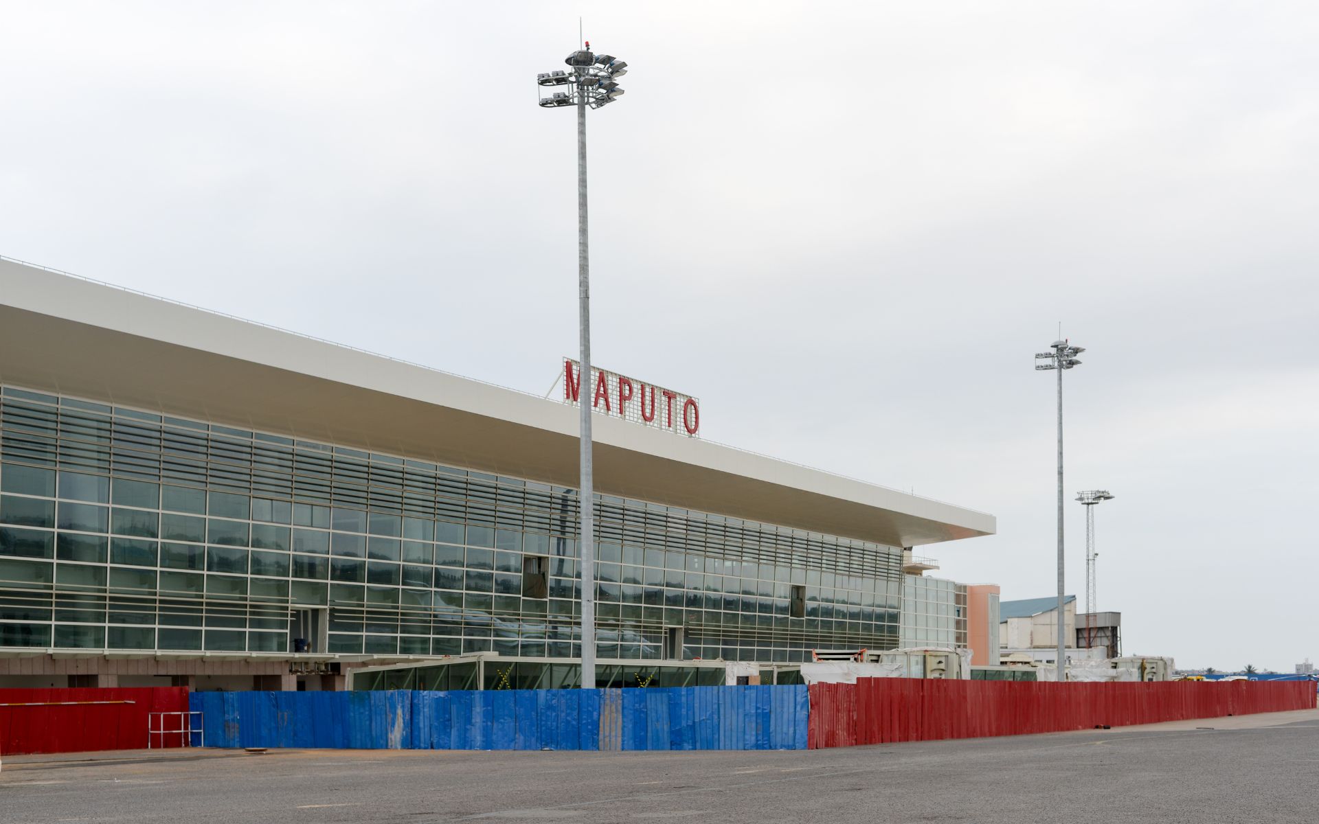 Outside the Maputo airport on a grey and gloomy day